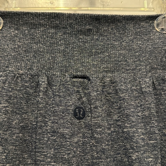 lululemon skirt - Picture 3 of 4